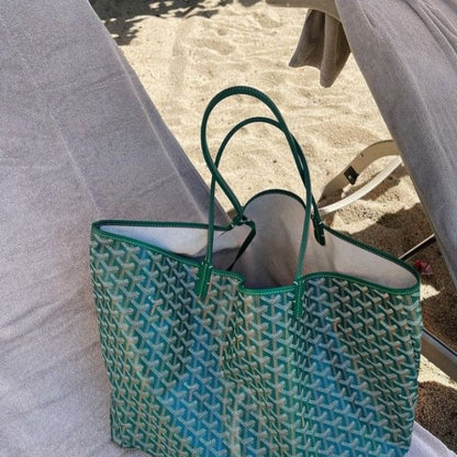 Croyard Handbag – Stylish & Spacious