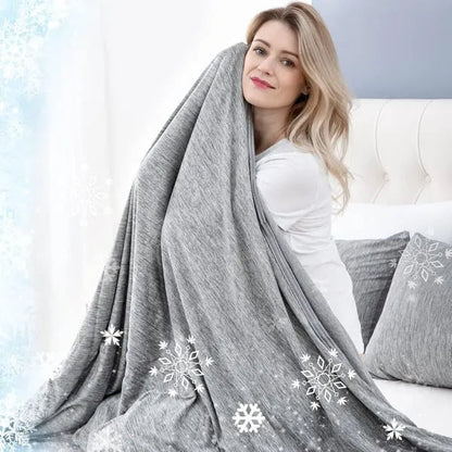 Cooling summer blanket with cooling fleece