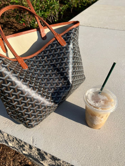 Croyard Handbag – Stylish & Spacious
