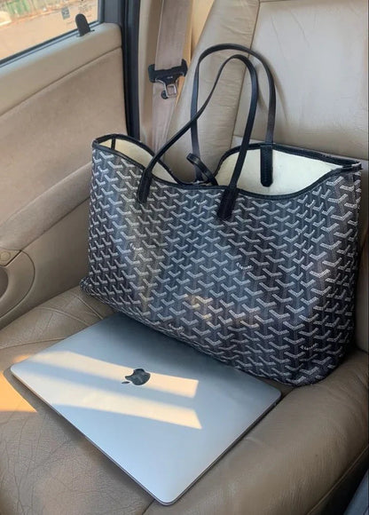 Croyard Handbag – Stylish & Spacious